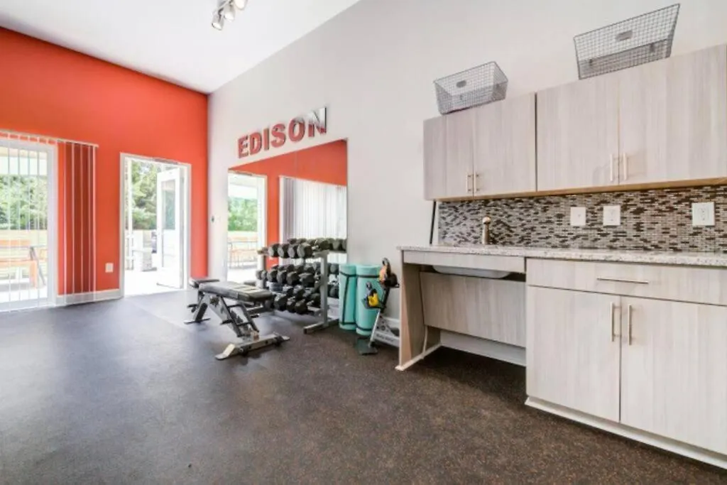 Convenient - King Bed Apartment - Heart Of Plaza Charlotte