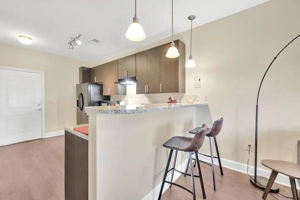 Convenient - King Bed Apartment - Heart Of Plaza Charlotte